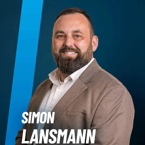 Porträt von Simon Lansmann