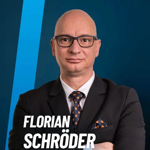 Porträt von Florian Schröder